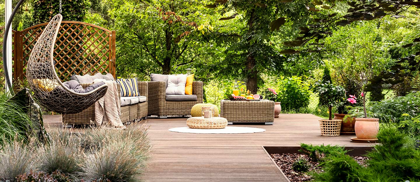 ارضيات الحدائق المنزلية